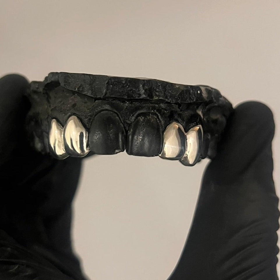 Silver 4 Tooth Grill Top