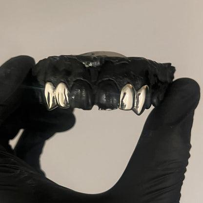 Silver Fang 4 Tooth Grill Top