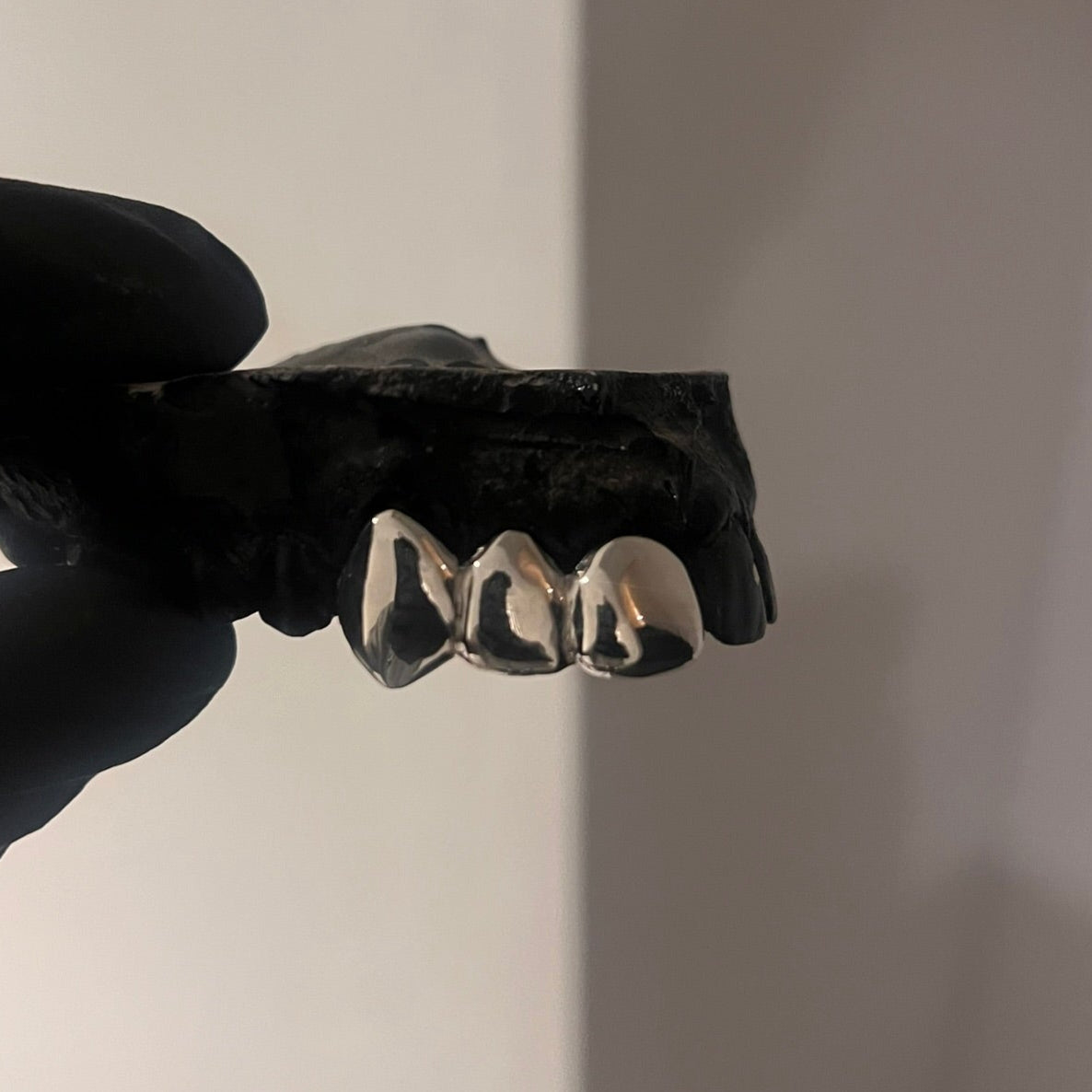 Silver Triple Tooth Cap Top